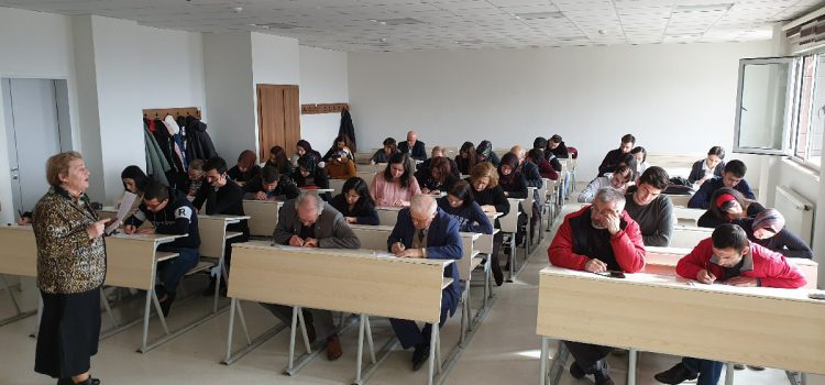 (Türkçe) DÜZCE’DE ÇERKESÇE  DİKTE ETKİNLİĞİ GERÇEKLEŞTİRİLDİ